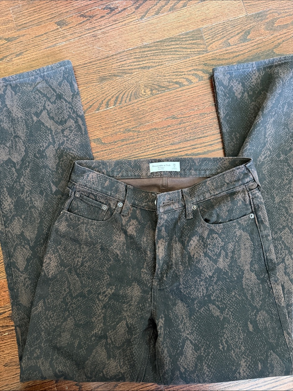 A&F lot rise LONG Jean - Picture 2 of 3